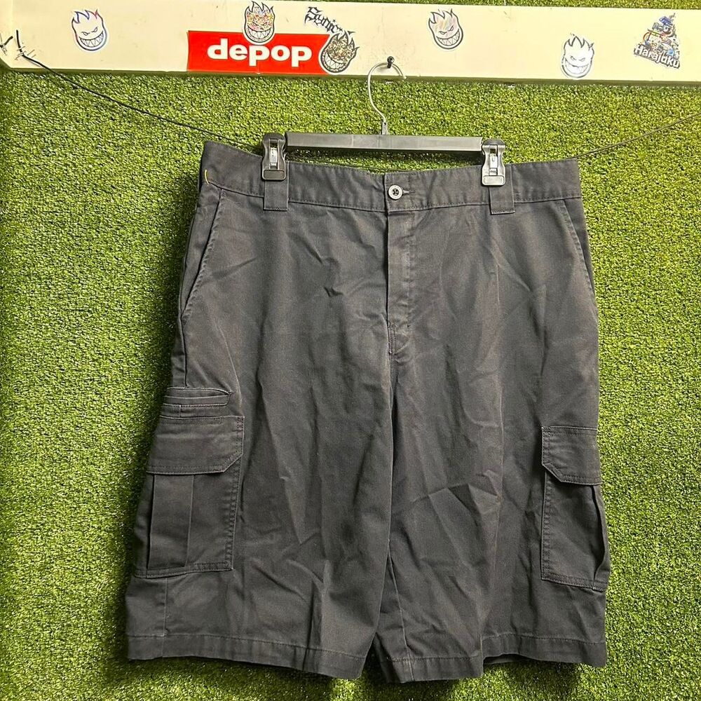 Dickies Men's Grey and Black Shorts